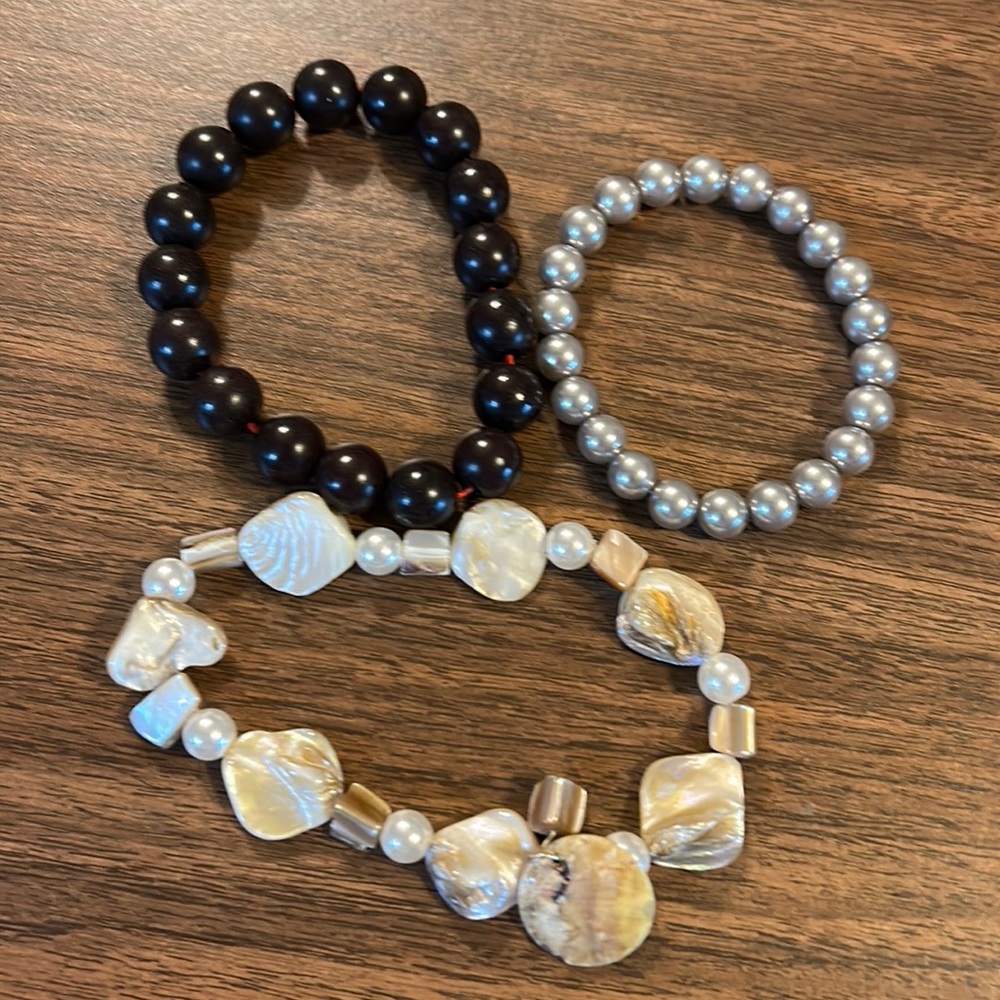 Bracelet lot